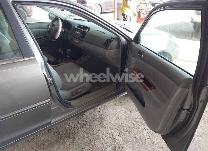 Photo 5 of 2003 Toyota Camry XLE V6 (VIN JTDBF32K030146118)