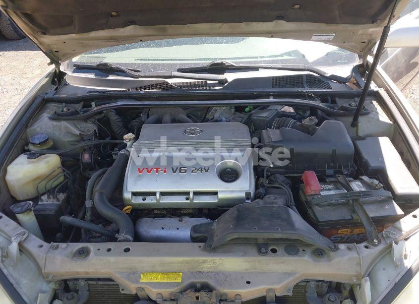 Photo 10 of 2004 Toyota Camry XLE V6 (VIN JTDBF32K140152690)