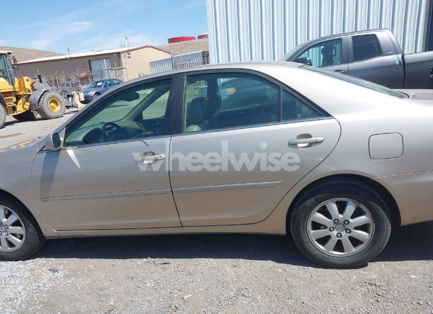 Photo 14 of 2004 Toyota Camry XLE V6 (VIN JTDBF32K140152690)