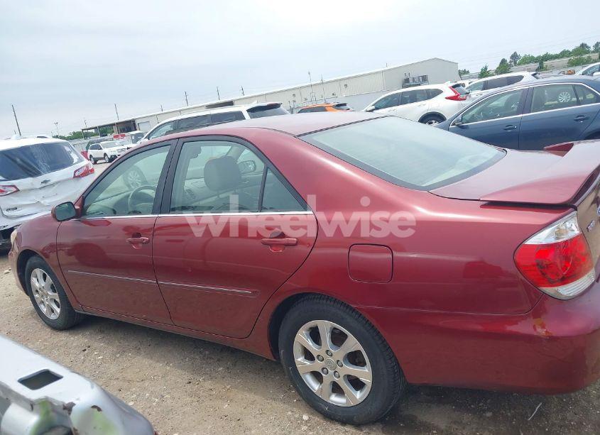 Photo 14 of 2005 Toyota Camry XLE V6 (VIN JTDBF32K650165100)