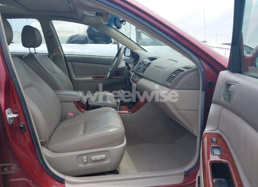 Photo 5 of 2005 Toyota Camry XLE V6 (VIN JTDBF32K650165100)