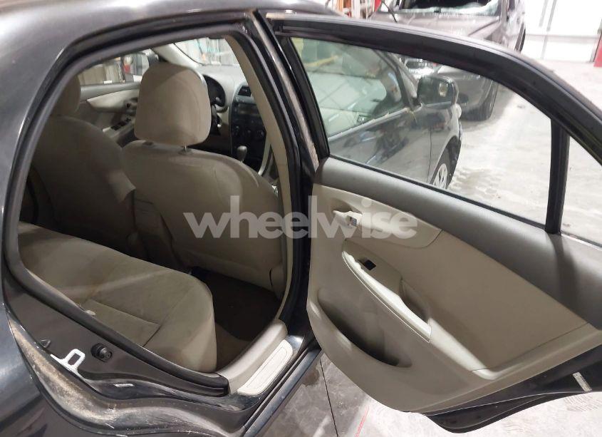 Photo 8 of 2009 Toyota Corolla LE (VIN JTDBL40E099083036)