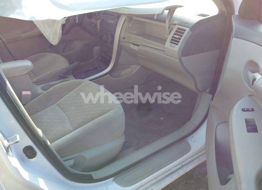 Photo 5 of 2009 Toyota Corolla LE (VIN JTDBL40E099093677)