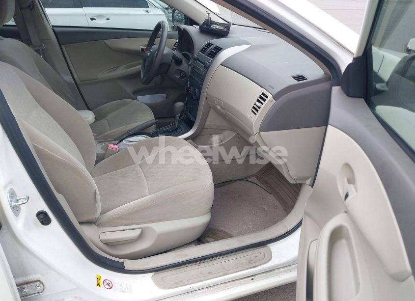 Photo 5 of 2009 Toyota Corolla (VIN JTDBL40E099094117)