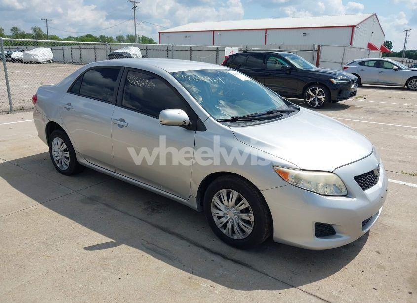 2009 Toyota Corolla LE (VIN JTDBL40E399031691) main photo