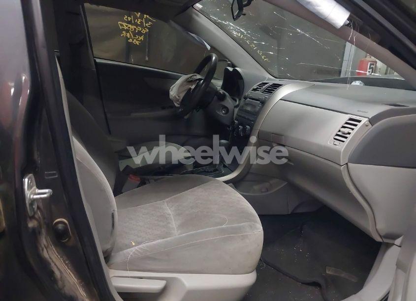 Photo 5 of 2009 Toyota Corolla LE (VIN JTDBL40E499086490)