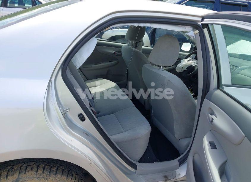 Photo 8 of 2009 Toyota Corolla LE (VIN JTDBL40E49J012940)