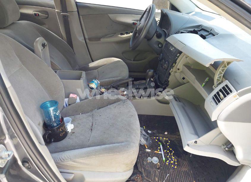 Photo 5 of 2009 Toyota Corolla LE (VIN JTDBL40E599028162)