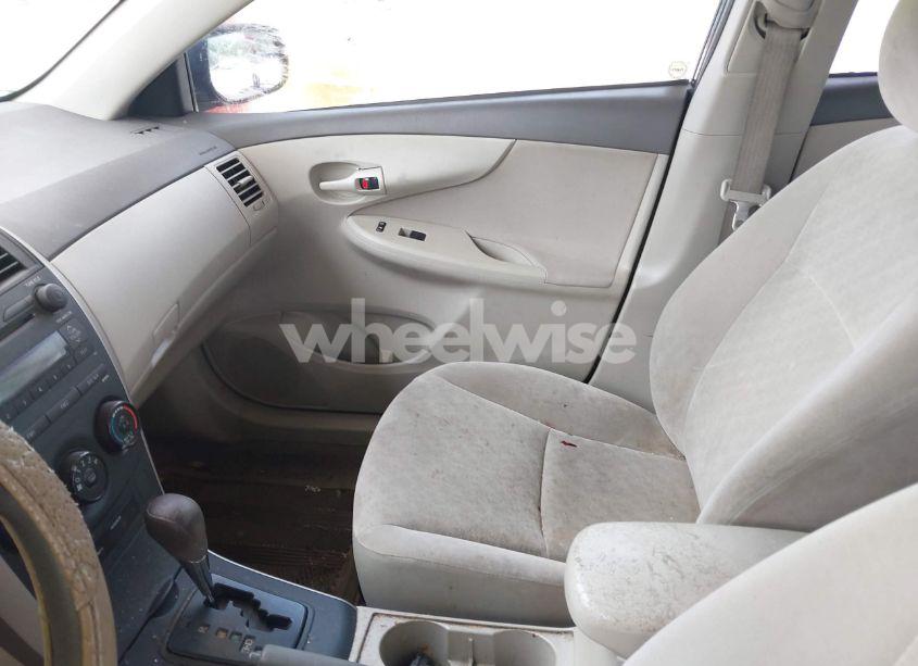 Photo 5 of 2009 Toyota Corolla LE (VIN JTDBL40E599045012)