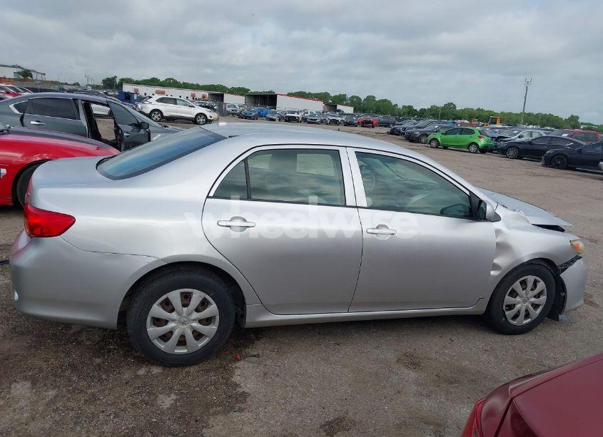 Photo 13 of 2009 Toyota Corolla LE (VIN JTDBL40E69J024992)
