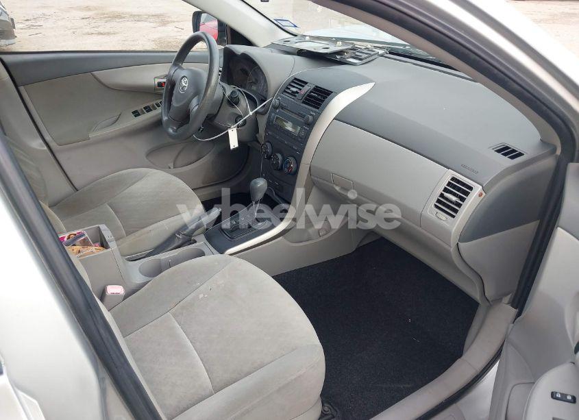 Photo 5 of 2009 Toyota Corolla LE (VIN JTDBL40E69J024992)