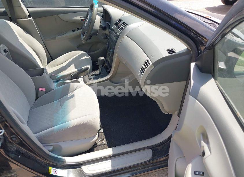 Photo 5 of 2009 Toyota Corolla LE (VIN JTDBL40E89J053927)