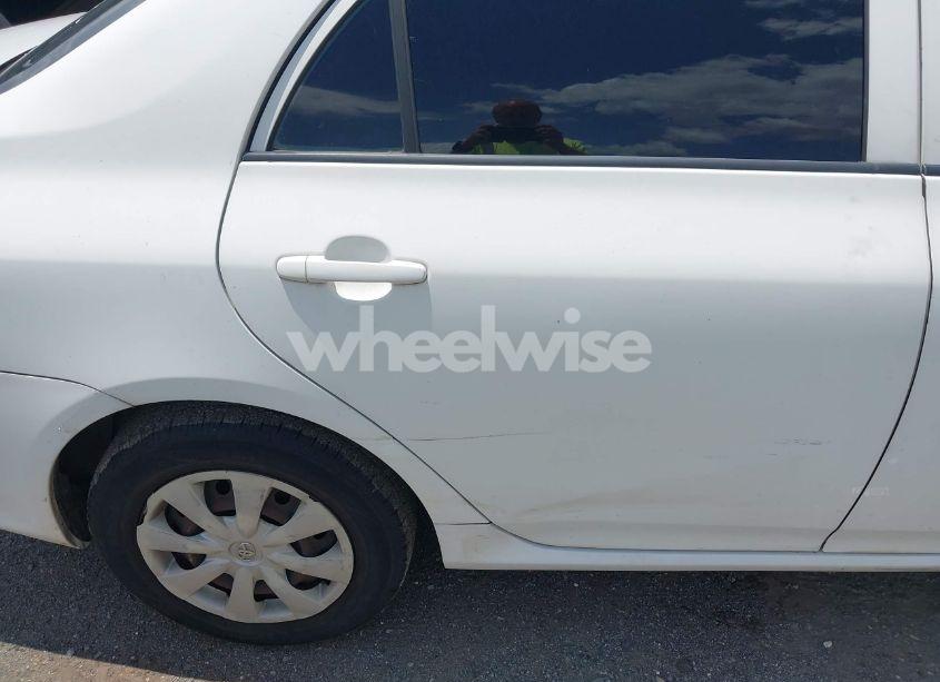 Photo 15 of 2009 Toyota Corolla (VIN JTDBL40E999032117)