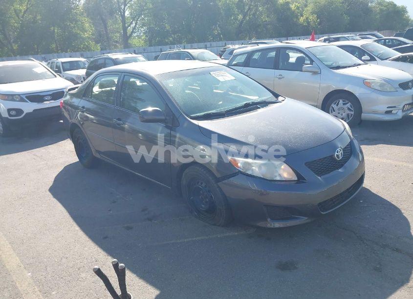 2009 Toyota Corolla LE (VIN JTDBL40E999047006) main photo