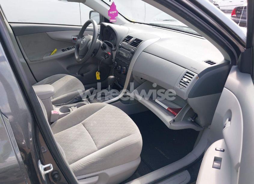 Photo 5 of 2009 Toyota Corolla LE (VIN JTDBL40E999049483)