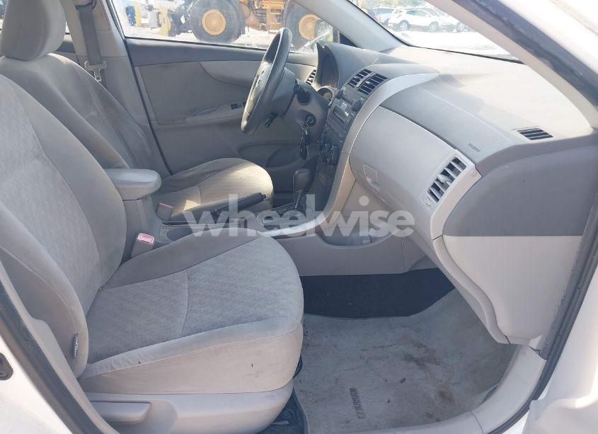 Photo 5 of 2009 Toyota Corolla LE (VIN JTDBL40E999061388)