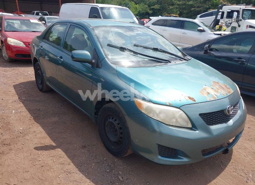 2009 Toyota Corolla LE (VIN JTDBL40E99J006101) main photo