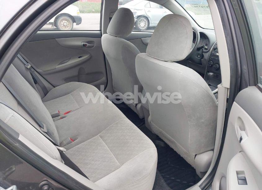 Photo 8 of 2009 Toyota Corolla LE (VIN JTDBL40E99J047697)