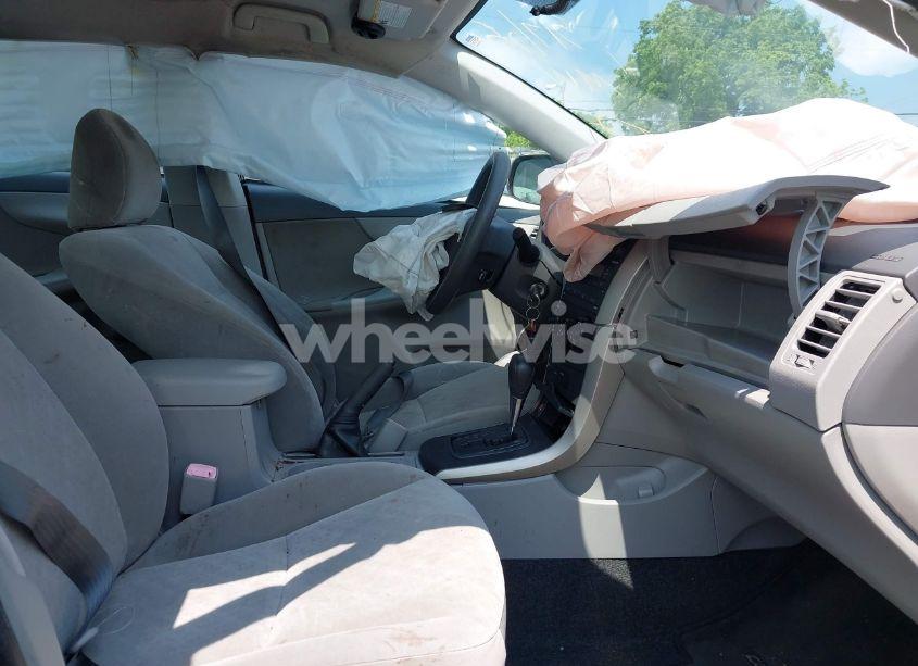 Photo 5 of 2009 Toyota Corolla LE (VIN JTDBL40EX99088552)