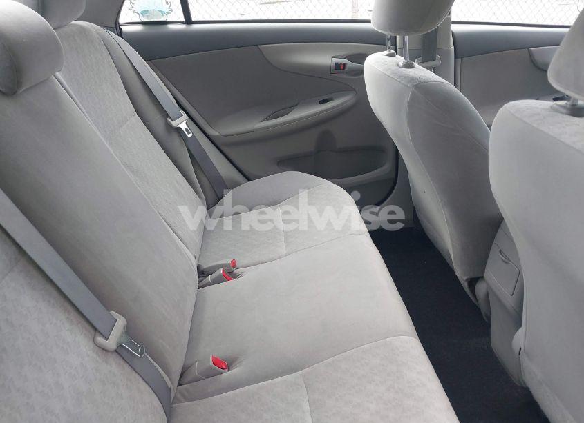 Photo 8 of 2009 Toyota Corolla LE/S/XLE (VIN JTDBL40EX9J046512)