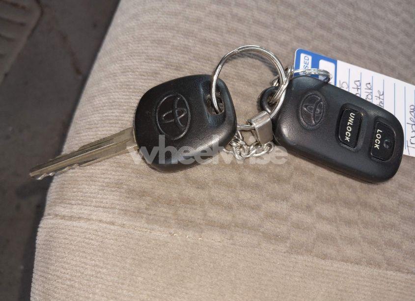 Photo 11 of 2005 Toyota Corolla LE (VIN JTDBR32E450055230)