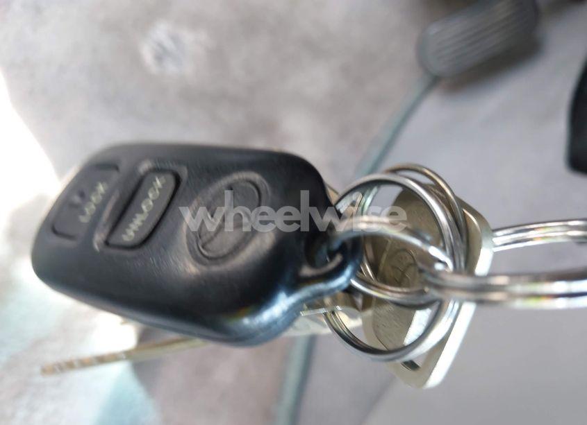 Photo 11 of 2003 Toyota Corolla LE (VIN JTDBR32E530045500)