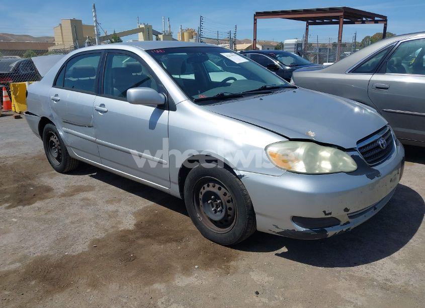 2005 Toyota Corolla LE (VIN JTDBR32E652049501) main photo