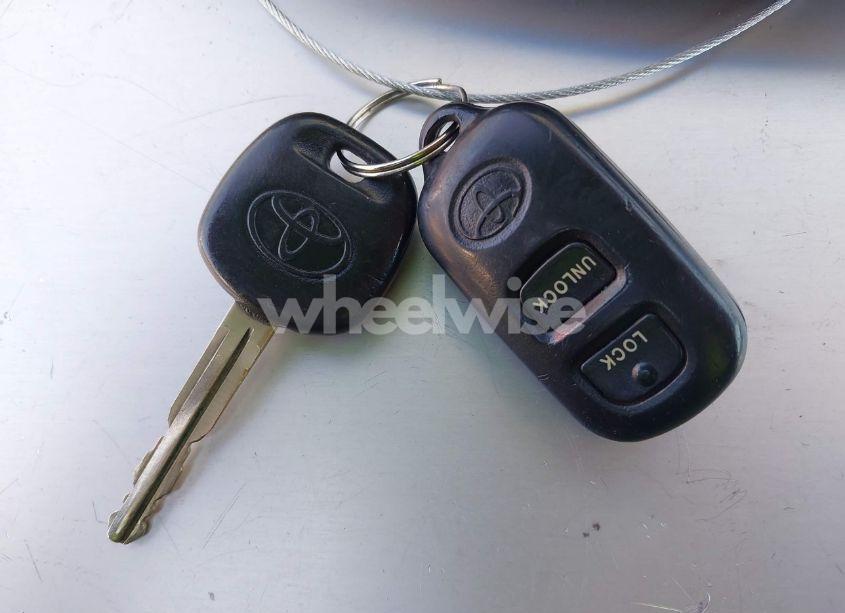 Photo 11 of 2005 Toyota Corolla LE (VIN JTDBR32E652049501)