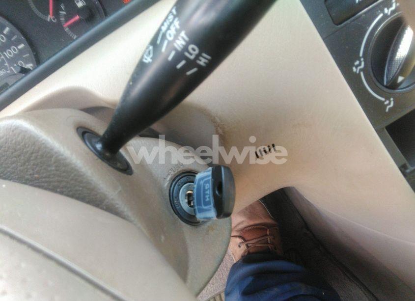 Photo 11 of 2005 Toyota Corolla CE (VIN JTDBR32E852056157)