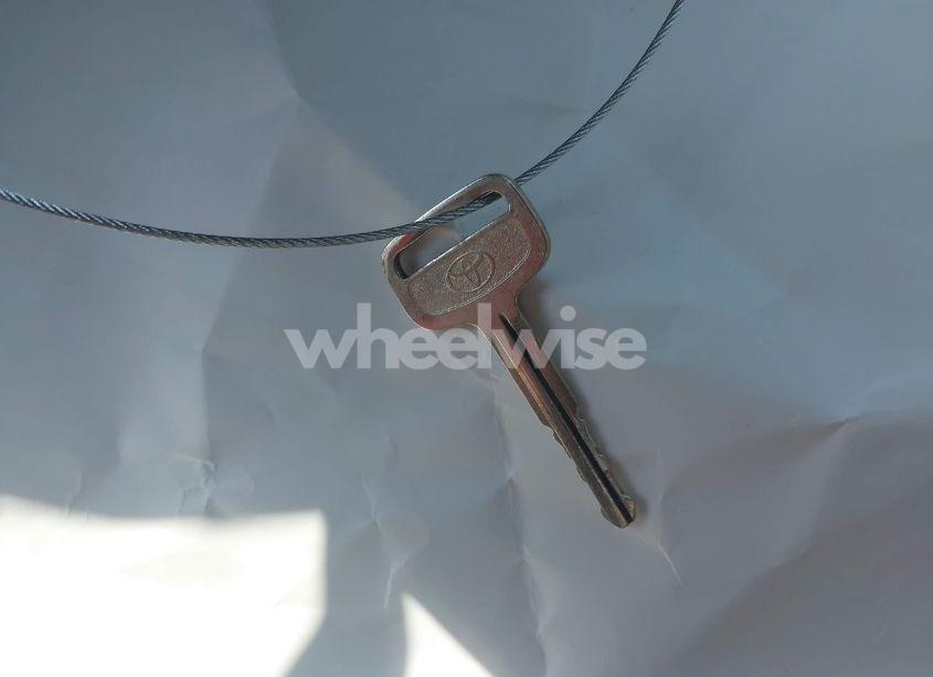 Photo 11 of 2003 Toyota Corolla LE (VIN JTDBR32E930019739)