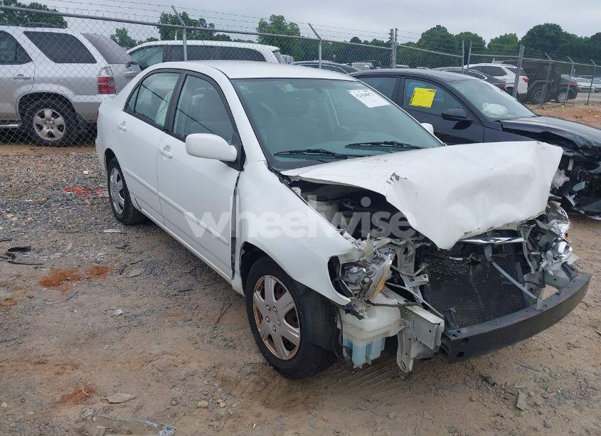 2005 Toyota Corolla LE (VIN JTDBR32E952053607) main photo