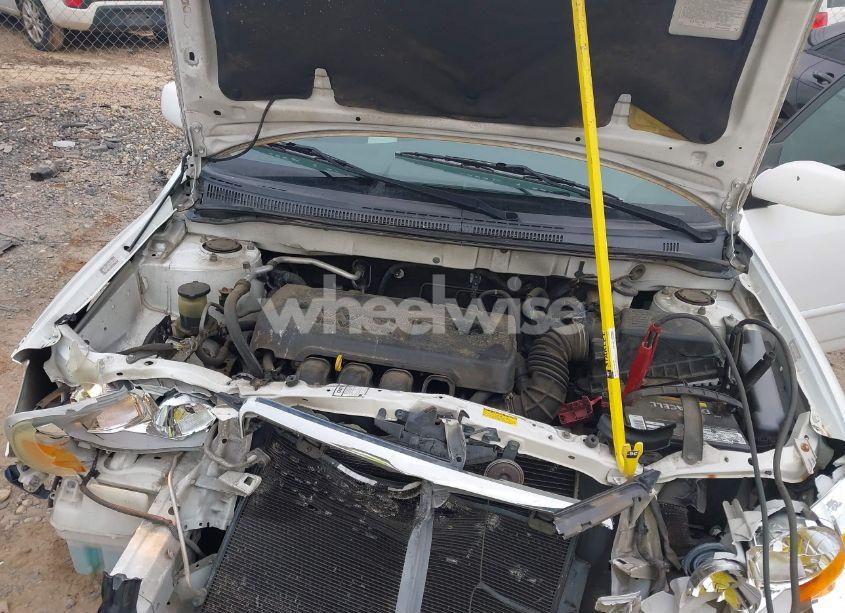 Photo 10 of 2005 Toyota Corolla LE (VIN JTDBR32E952053607)