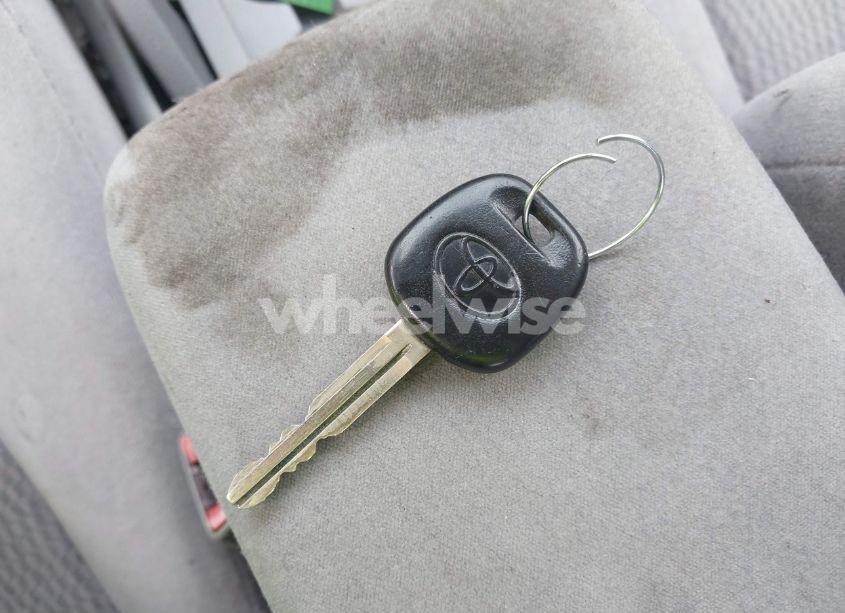 Photo 11 of 2005 Toyota Corolla LE (VIN JTDBR32E952053607)