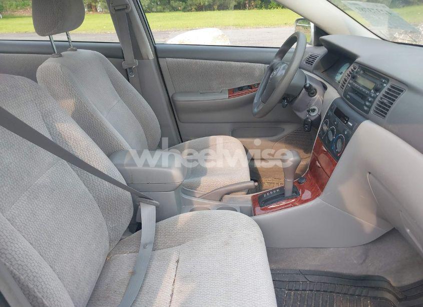 Photo 5 of 2004 Toyota Corolla LE (VIN JTDBR32EX42026589)