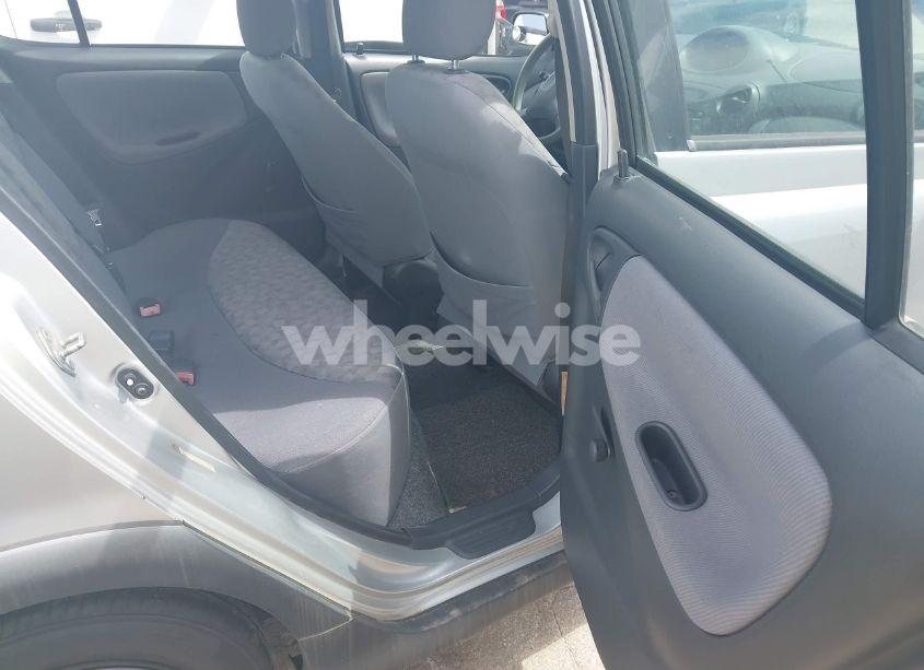 Photo 8 of 2000 Toyota Echo N/A (VIN JTDBT1239Y5019643)