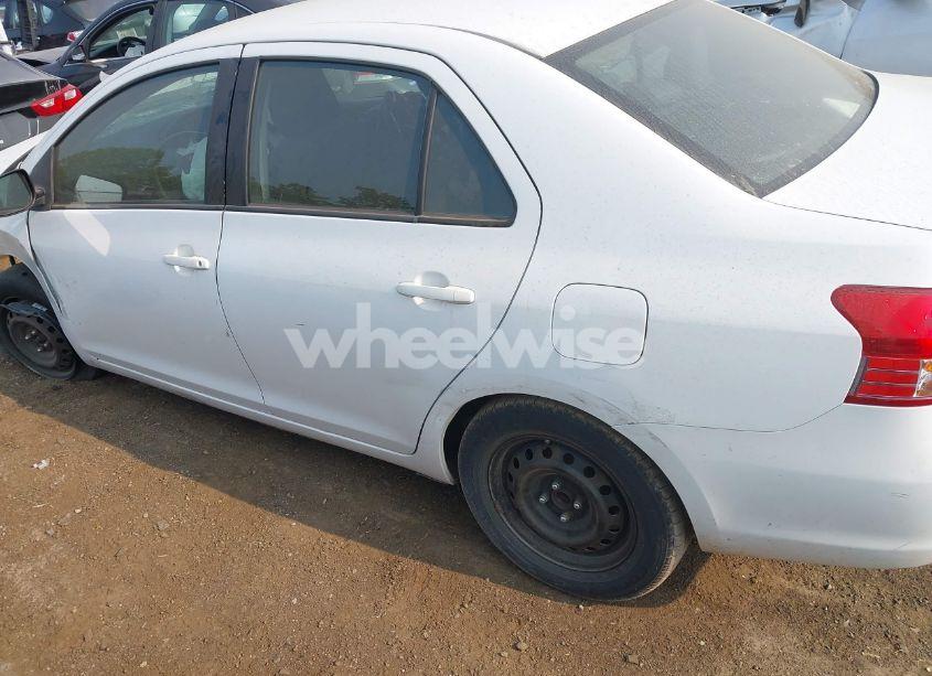 Photo 14 of 2012 Toyota Yaris N/A (VIN JTDBT4K33CL015660)