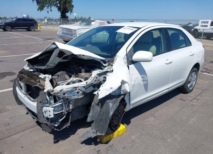 Photo 2 of 2012 Toyota Yaris N/A (VIN JTDBT4K34CL010175)