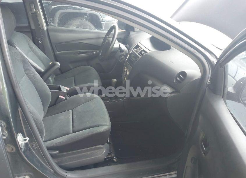 Photo 5 of 2009 Toyota Yaris (VIN JTDBT903191301642)