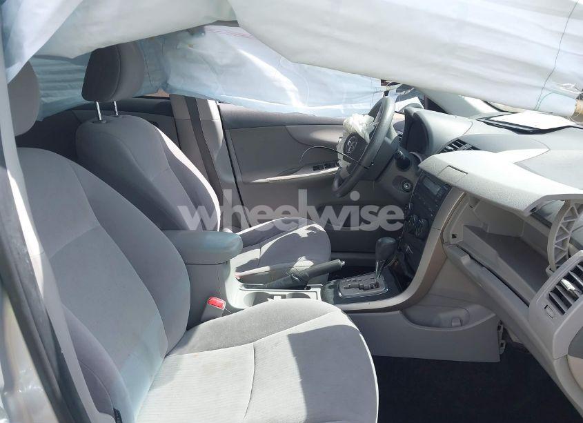 Photo 5 of 2010 Toyota Corolla LE (VIN JTDBU4EE0A9106972)