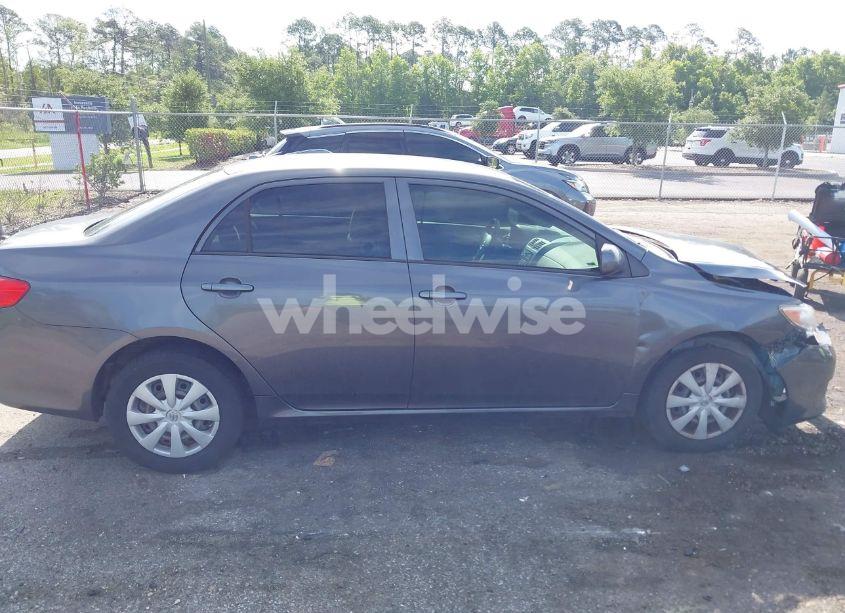 Photo 13 of 2010 Toyota Corolla LE/S/XLE (VIN JTDBU4EE0AJ075558)