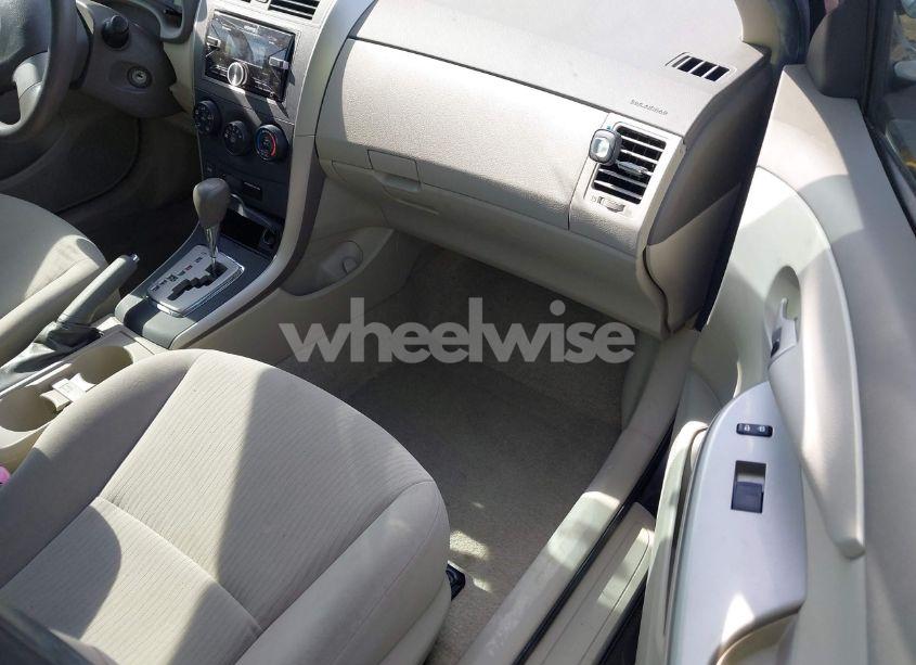 Photo 5 of 2010 Toyota Corolla LE/S/XLE (VIN JTDBU4EE0AJ075558)