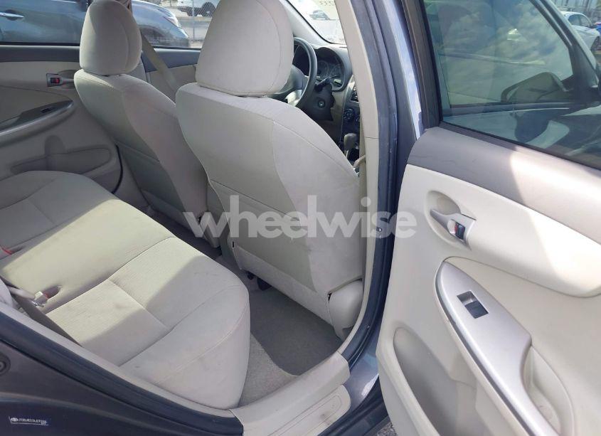 Photo 8 of 2010 Toyota Corolla LE/S/XLE (VIN JTDBU4EE0AJ075558)