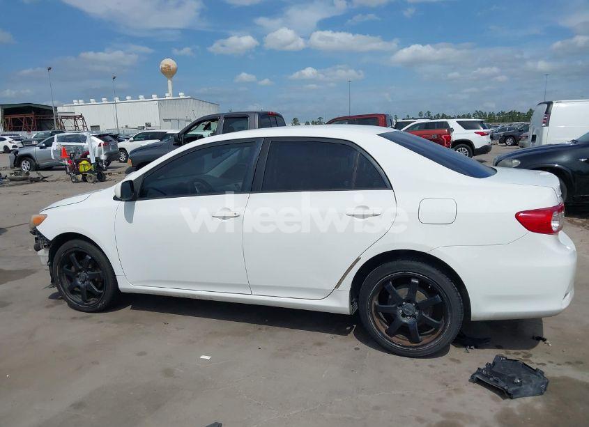 Photo 15 of 2011 Toyota Corolla LE (VIN JTDBU4EE0B9135308)