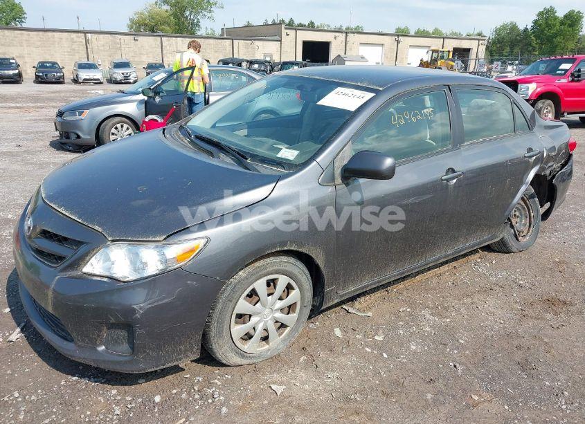 Photo 2 of 2011 Toyota Corolla LE (VIN JTDBU4EE0B9149614)