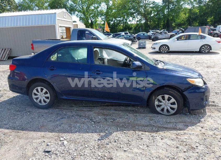 Photo 13 of 2013 Toyota Corolla L/LE/LE SPECIAL EDITION/S/S SPECIAL EDITION (VIN JTDBU4EE1DJ119250)