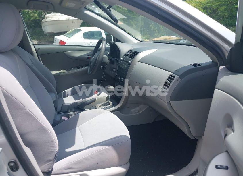 Photo 5 of 2010 Toyota Corolla LE (VIN JTDBU4EE2AJ066196)