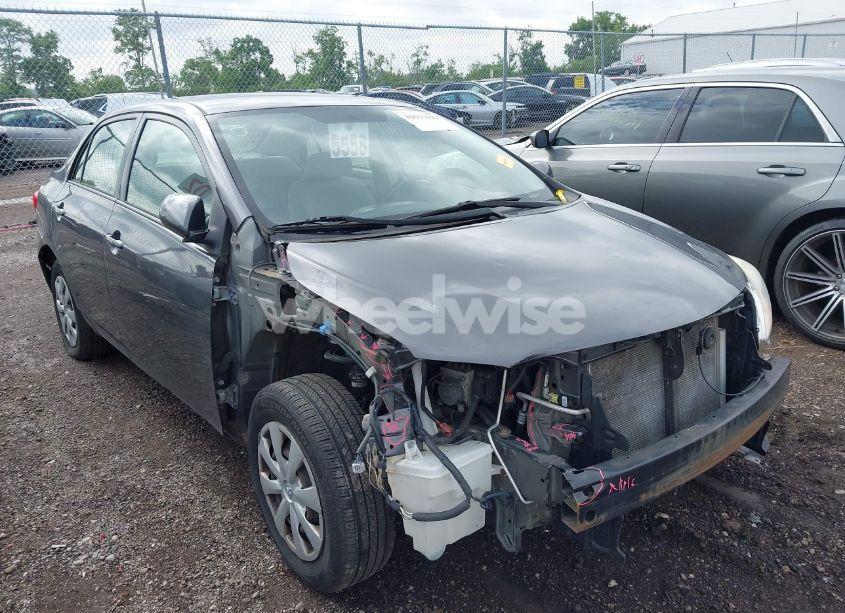 2011 Toyota Corolla LE (VIN JTDBU4EE2BJ096297) main photo