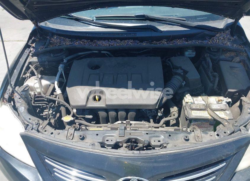 Photo 10 of 2013 Toyota Corolla LE (VIN JTDBU4EE2DJ122478)