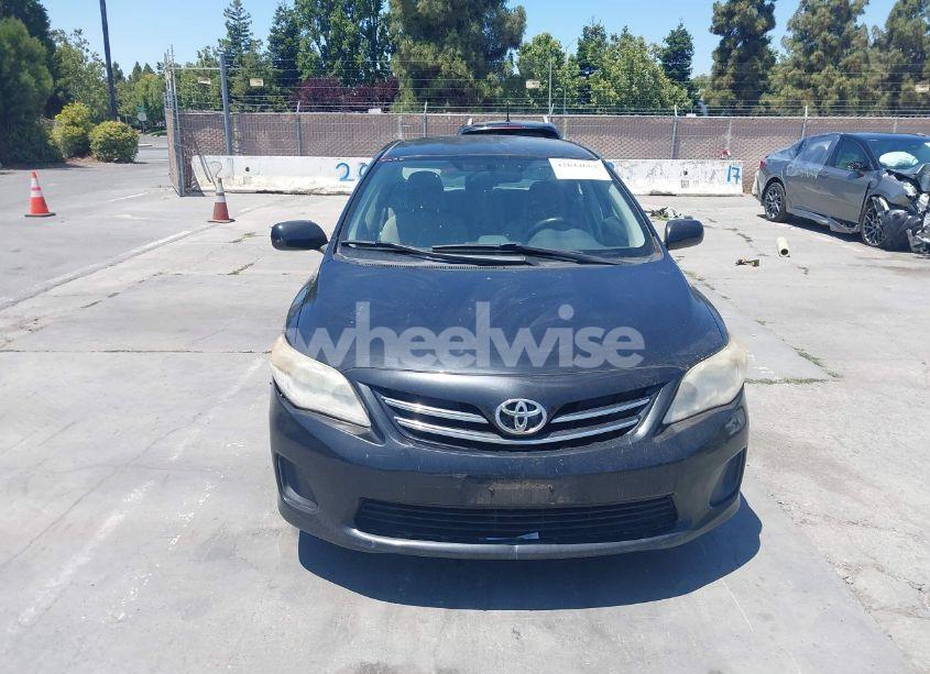 Photo 12 of 2013 Toyota Corolla LE (VIN JTDBU4EE2DJ122478)