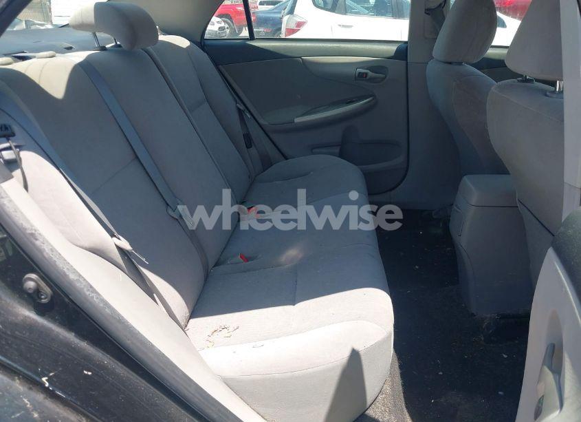 Photo 8 of 2013 Toyota Corolla LE (VIN JTDBU4EE2DJ122478)